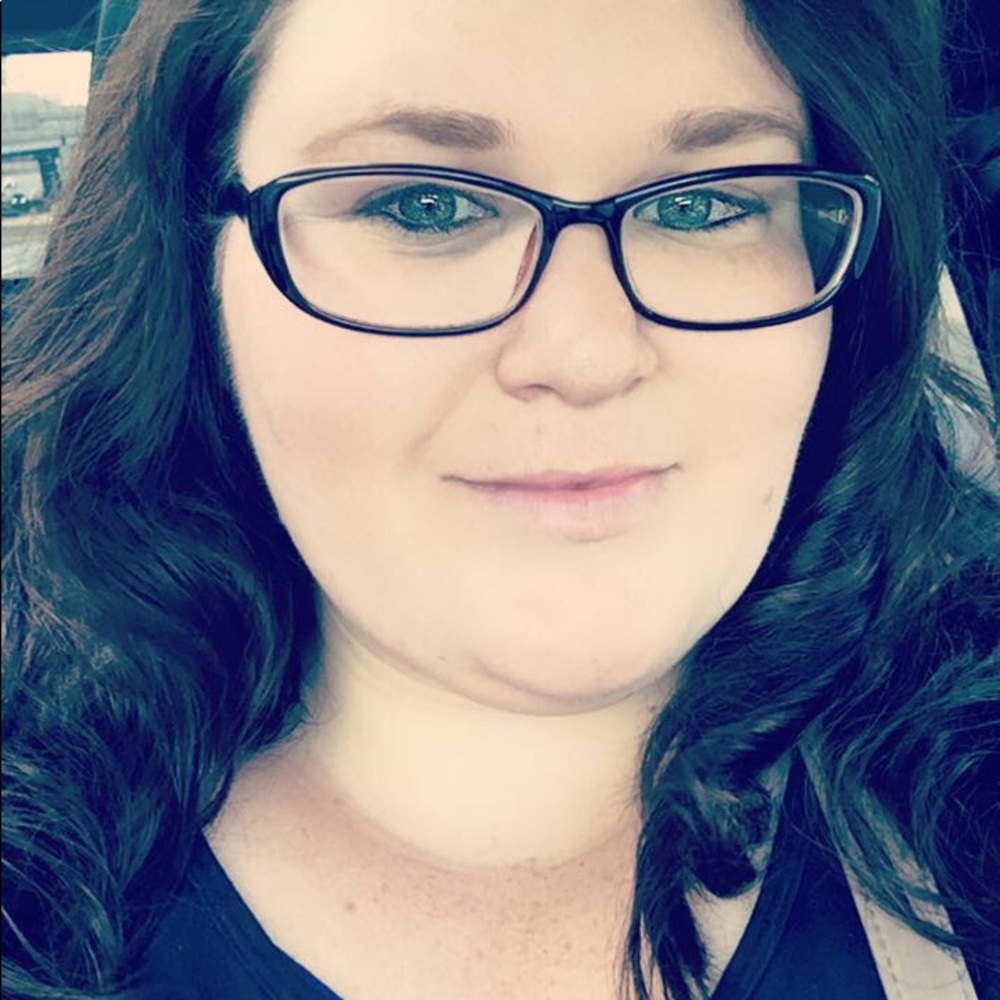 Meet your Posher, Lisa